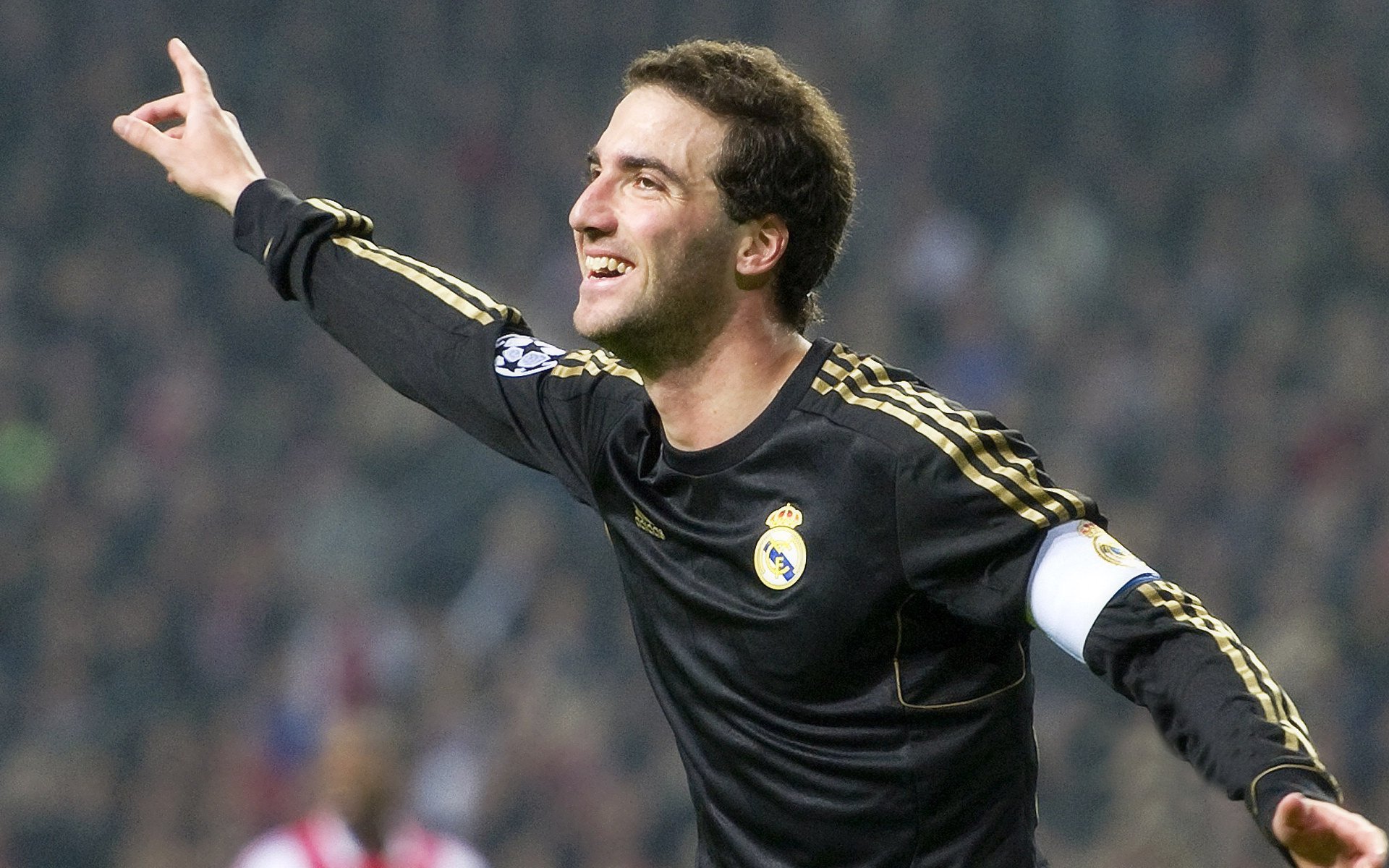 塞维利亚的哥斯达黎加风暴，阿什拉夫如何用一场比赛定义无争议的艺术