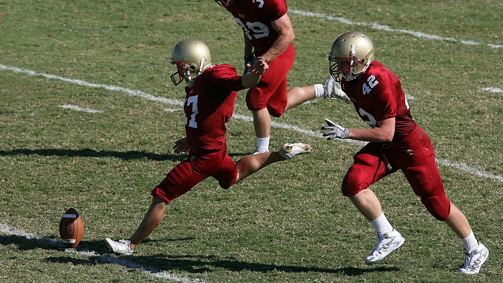 骑士压制雷霆,西亚卡姆成关键先生,一场战术与意志的胜利
